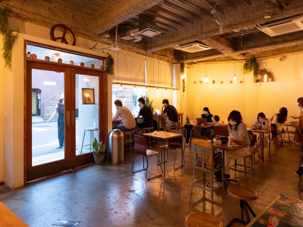 almond hostel & cafeアイキャッチ